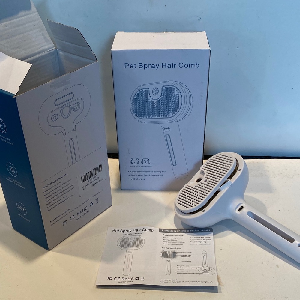 NIB Pet Spray Hair Comb